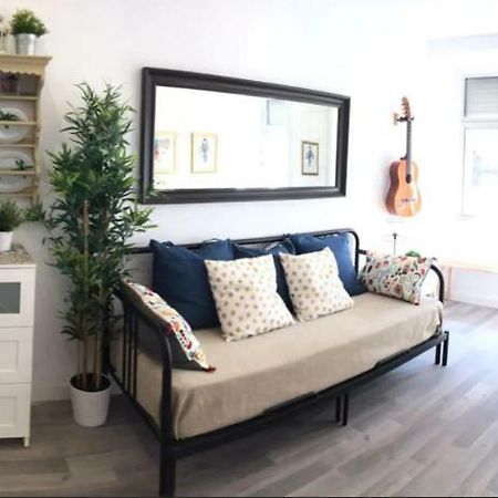 Ferienwohnung Cozy And Beautiful Flat In Great Location! Lissabon Exterior foto