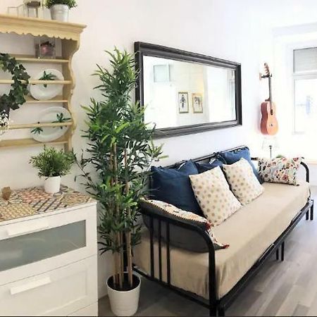 Ferienwohnung Cozy And Beautiful Flat In Great Location! Lissabon Exterior foto