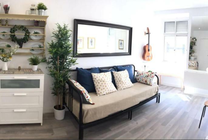 Ferienwohnung Cozy And Beautiful Flat In Great Location! Lissabon Exterior foto