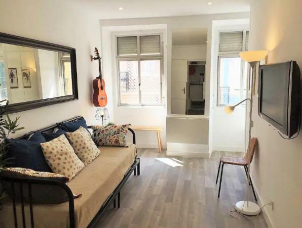 Ferienwohnung Cozy And Beautiful Flat In Great Location! Lissabon Exterior foto